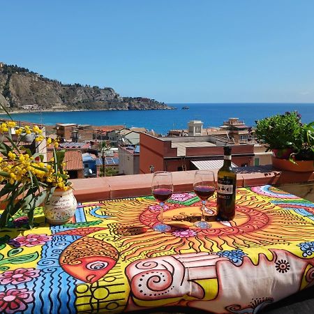 Mungi Bay, Flat With Sea View Roof Top Terrace Giardini-Naxos Exterior foto