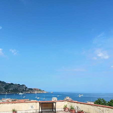Mungi Bay, Flat With Sea View Roof Top Terrace Giardini-Naxos Exterior foto