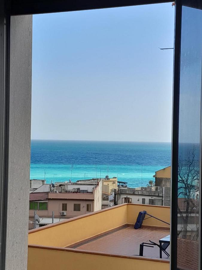 Mungi Bay, Flat With Sea View Roof Top Terrace Giardini-Naxos Exterior foto