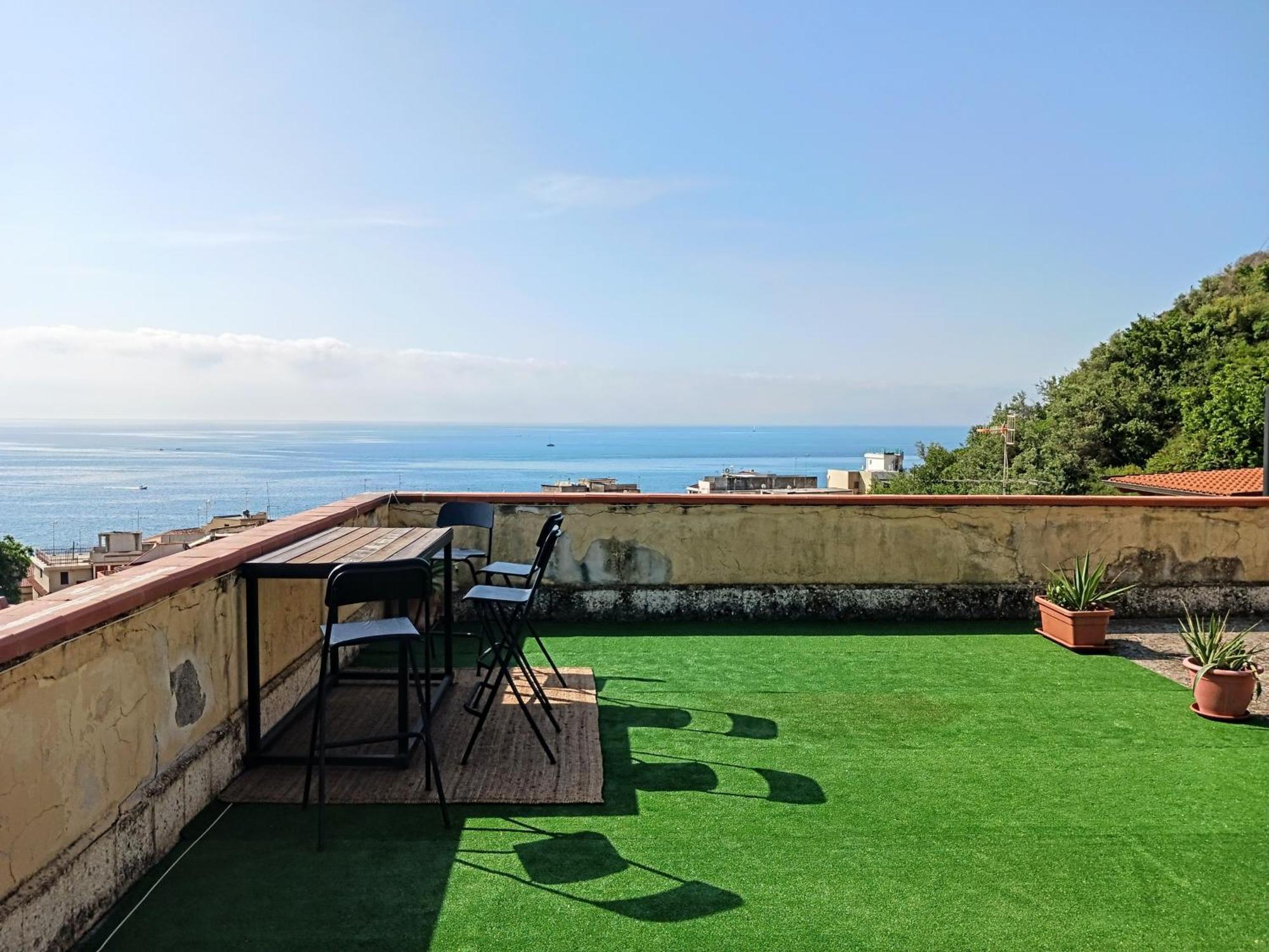 Mungi Bay, Flat With Sea View Roof Top Terrace Giardini-Naxos Exterior foto